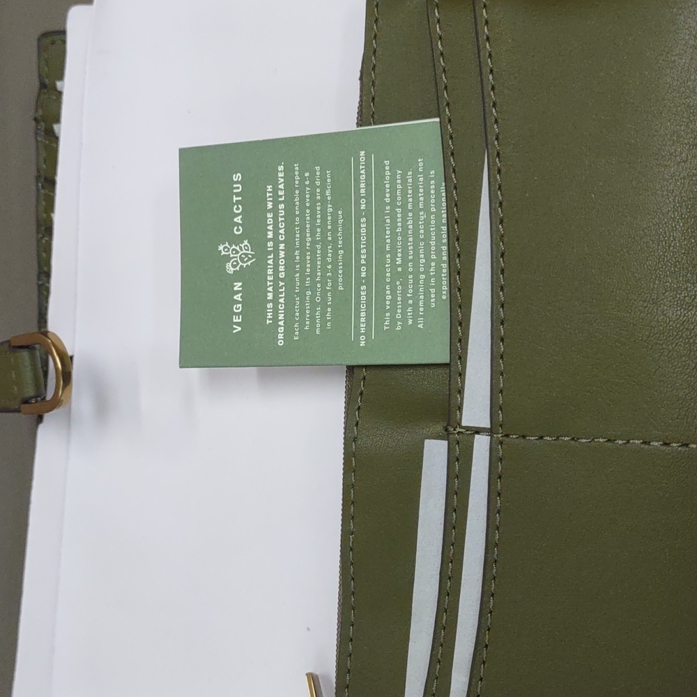 Fossil Wallet - Picture 7 of 7
